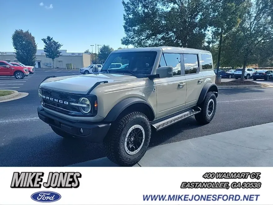 2025 Ford Bronco Outer Banks photo 1