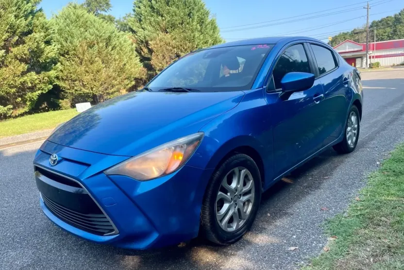 2018 Toyota Yaris iA photo 1