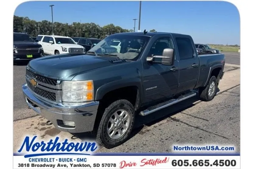 2013 Chevrolet Silverado LT photo 1