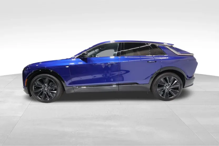 2024 Cadillac Lyriq Sport photo 1