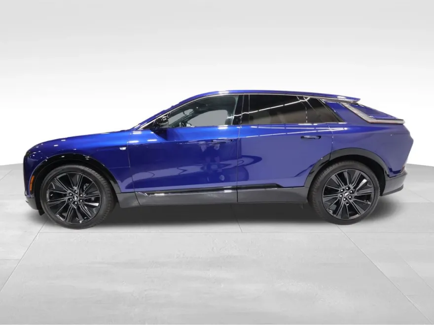 2024 Cadillac Lyriq Sport photo 1