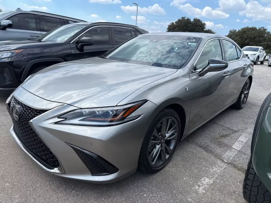 2019 Lexus ES 350 Luxury photo 1