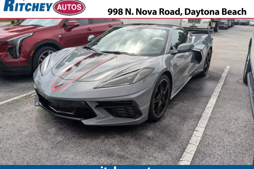 2024 Chevrolet Corvette 2LT Convertible photo 1