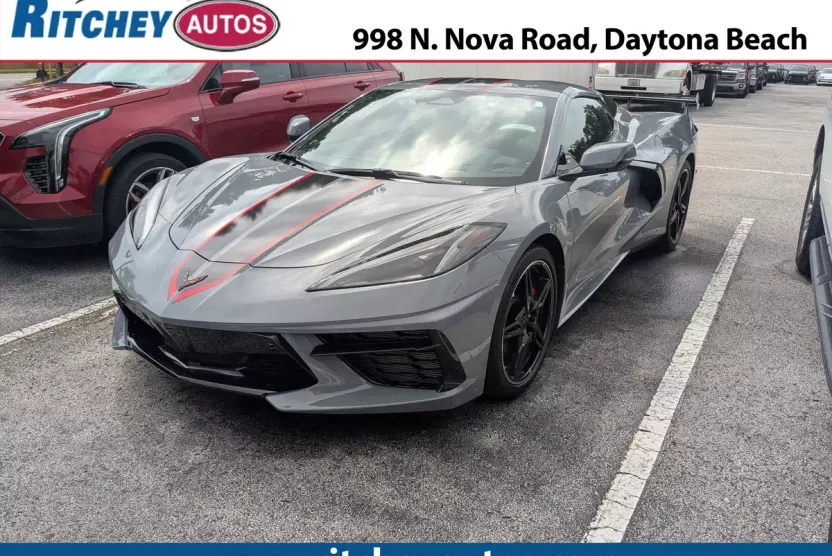 2024 Chevrolet Corvette 2LT Convertible photo 1
