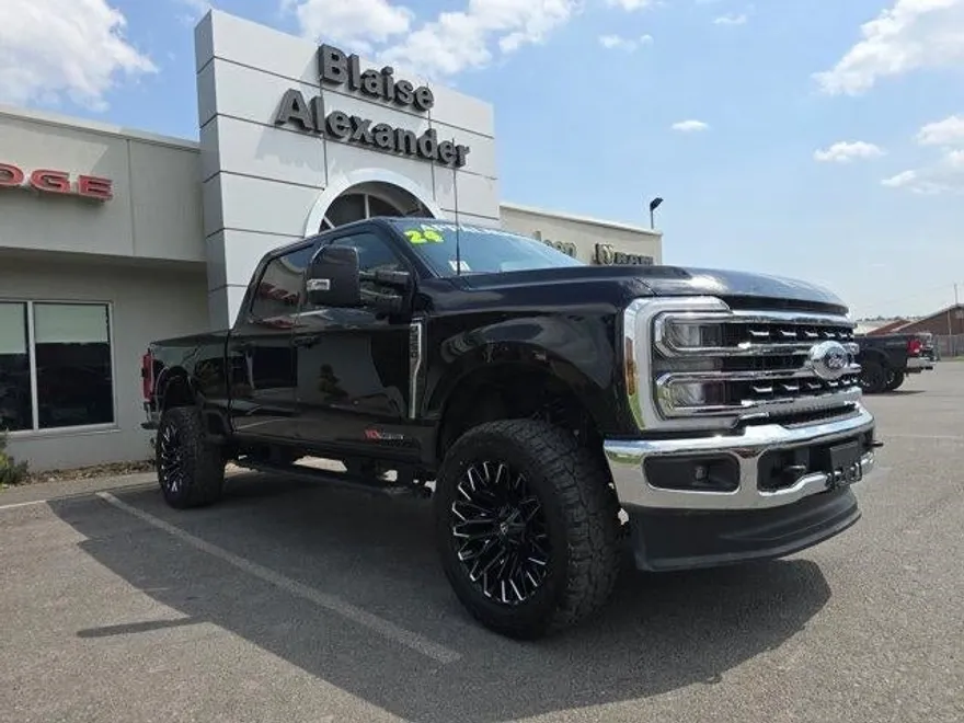 2024 Ford F-350 Lariat photo 1
