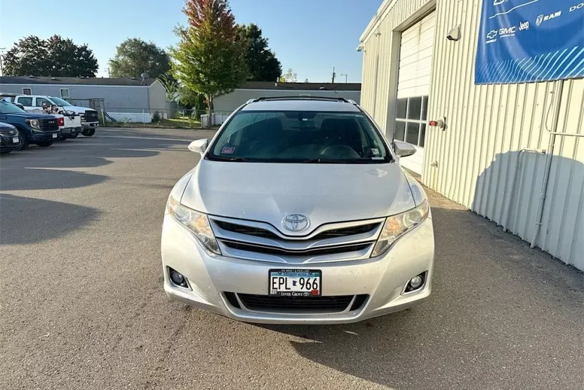 2014 Toyota Venza XLE photo 1
