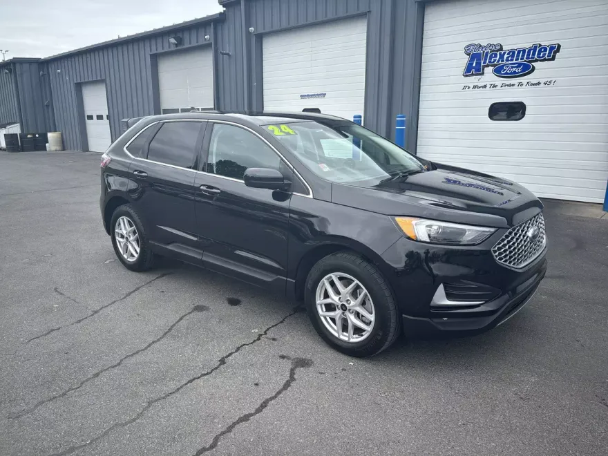 2024 Ford Edge SEL photo 1
