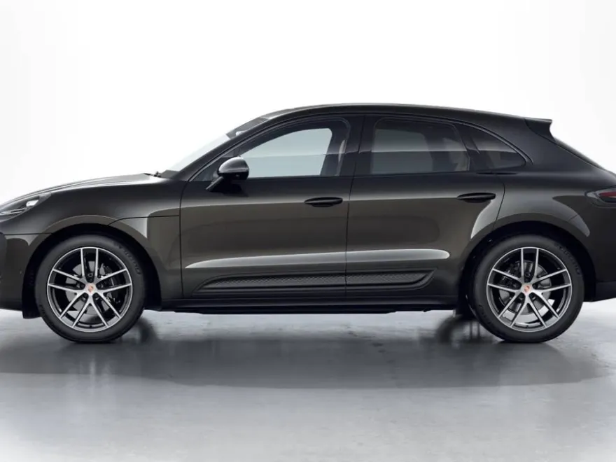 2026 Porsche Macan T photo 1