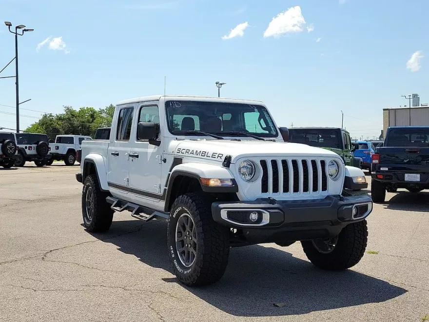 2023 Jeep Gladiator Overland photo 1
