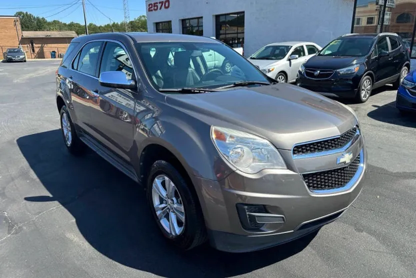 2010 Chevrolet Equinox LS photo 1