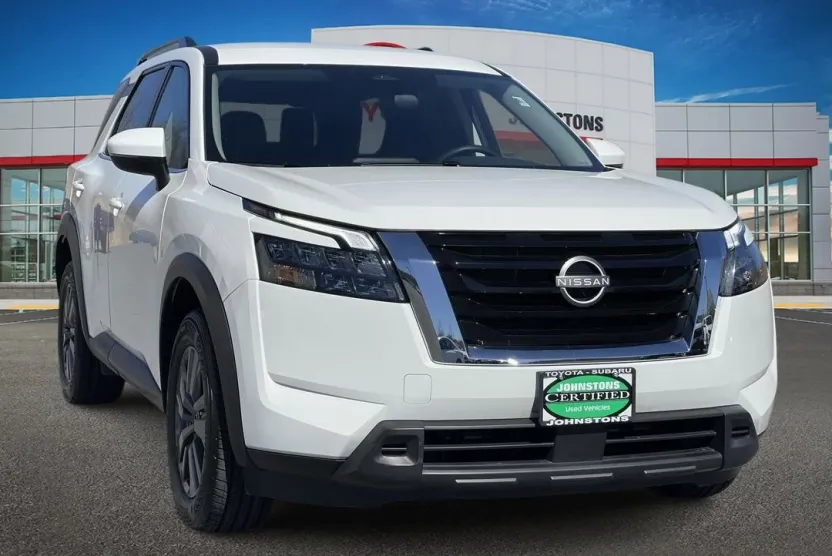 2023 Nissan Pathfinder SV photo 1
