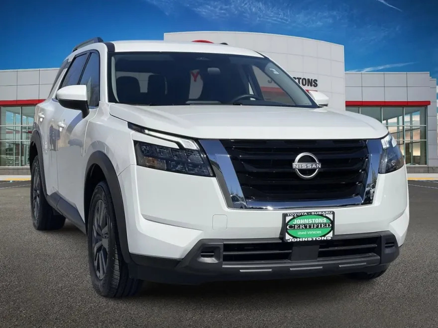 2023 Nissan Pathfinder SV photo 1
