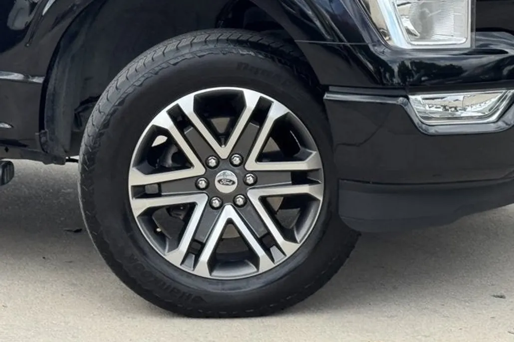 2021 Ford F-150 STX photo 1