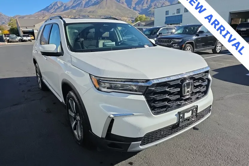 2025 Honda Pilot Elite photo 1