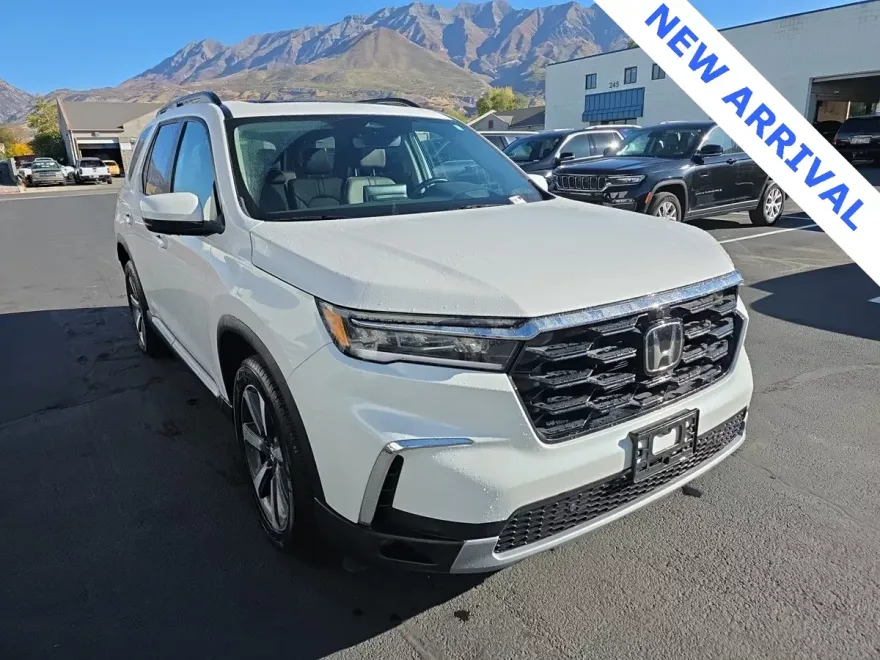 2025 Honda Pilot Elite photo 1