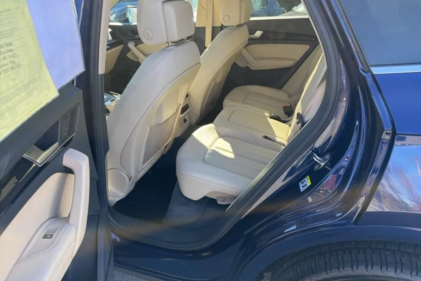 2020 Audi Q5 Premium Plus 45 TFSI photo 1