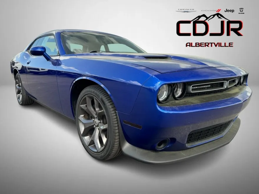 2018 Dodge Challenger SXT photo 1