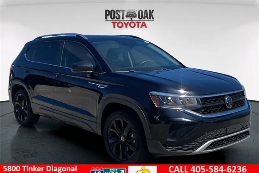 2023 Volkswagen Taos SE photo 1