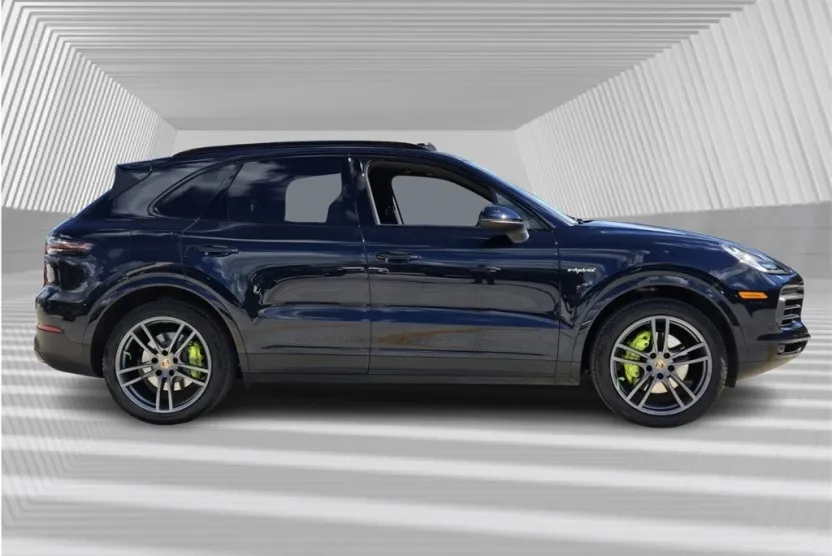 2019 Porsche Cayenne E-Hybrid Base photo 1