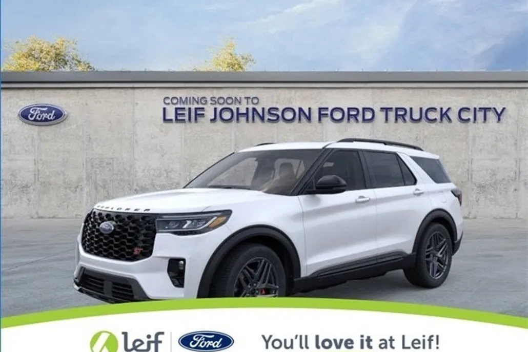 2025 Ford Explorer ST photo 1