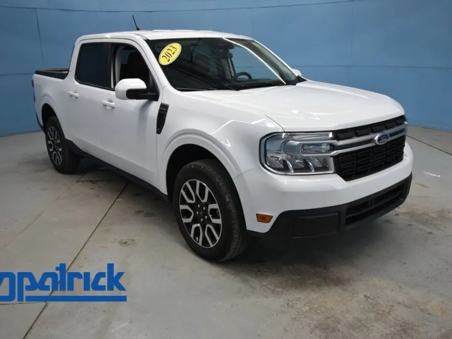 2023 Ford Maverick Lariat photo 1