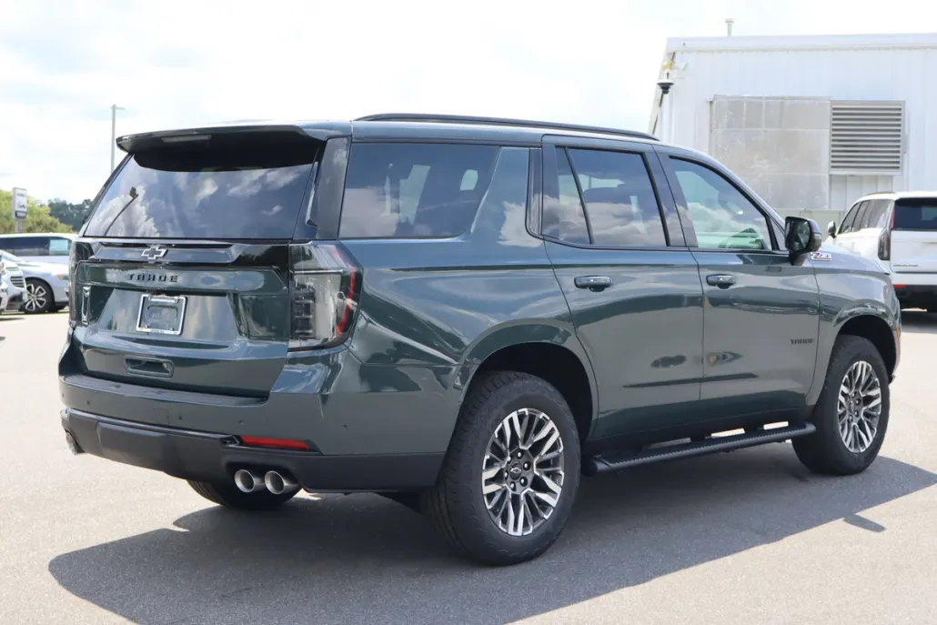 2025 Chevrolet Tahoe Z71 photo 1