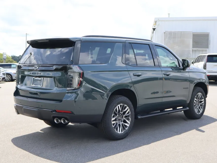 2025 Chevrolet Tahoe Z71 photo 1