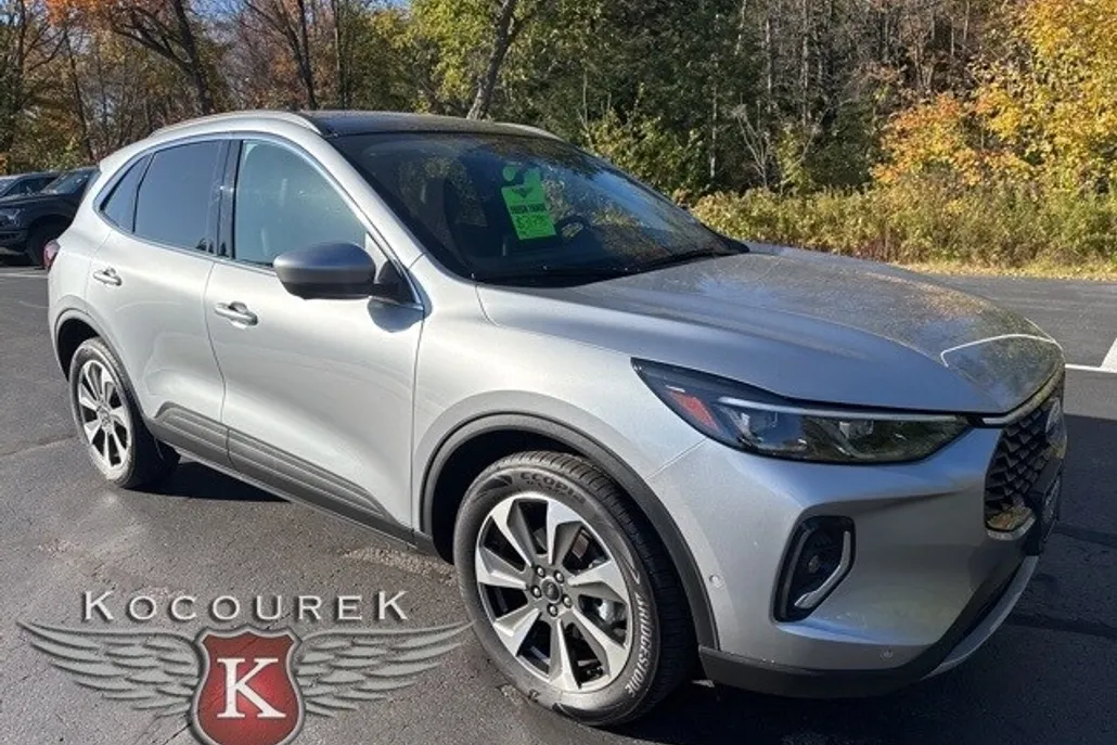 2023 Ford Escape Platinum photo 1
