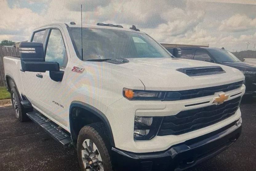 2024 Chevrolet Silverado 2500HD Custom photo 1