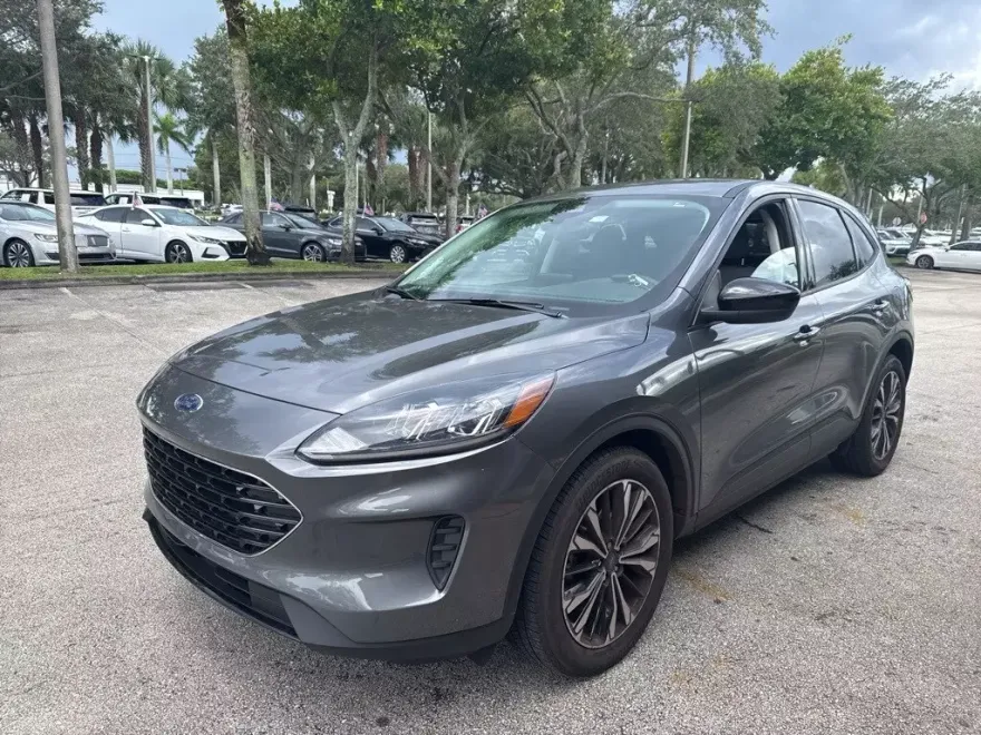 2022 Ford Escape SE photo 1