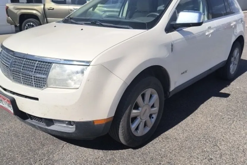 2008 Lincoln MKX Base photo 1