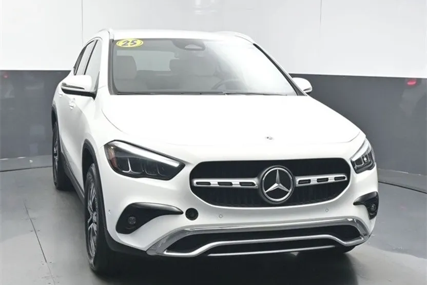 2025 Mercedes Benz GLA 250 4MATIC photo 1
