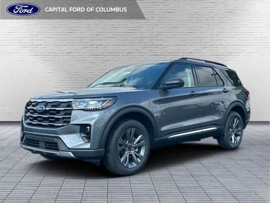 2025 Ford Explorer photo 1