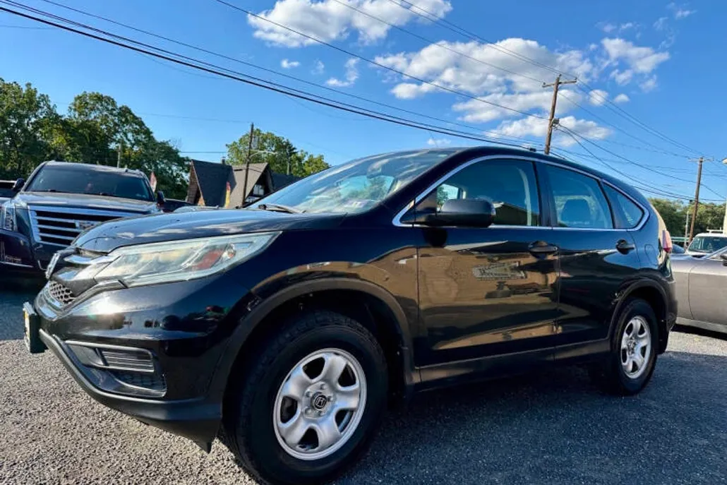 2015 Honda CR-V LX photo 1