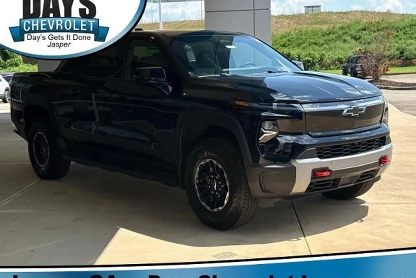 2026 Chevrolet Silverado EV Trail Boss photo 1
