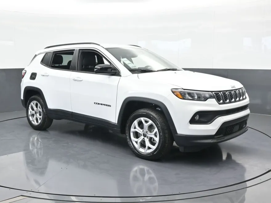 2025 Jeep Compass Latitude photo 1