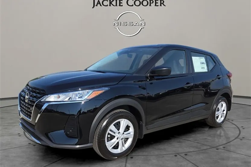 2025 Nissan Kicks Play S photo 1