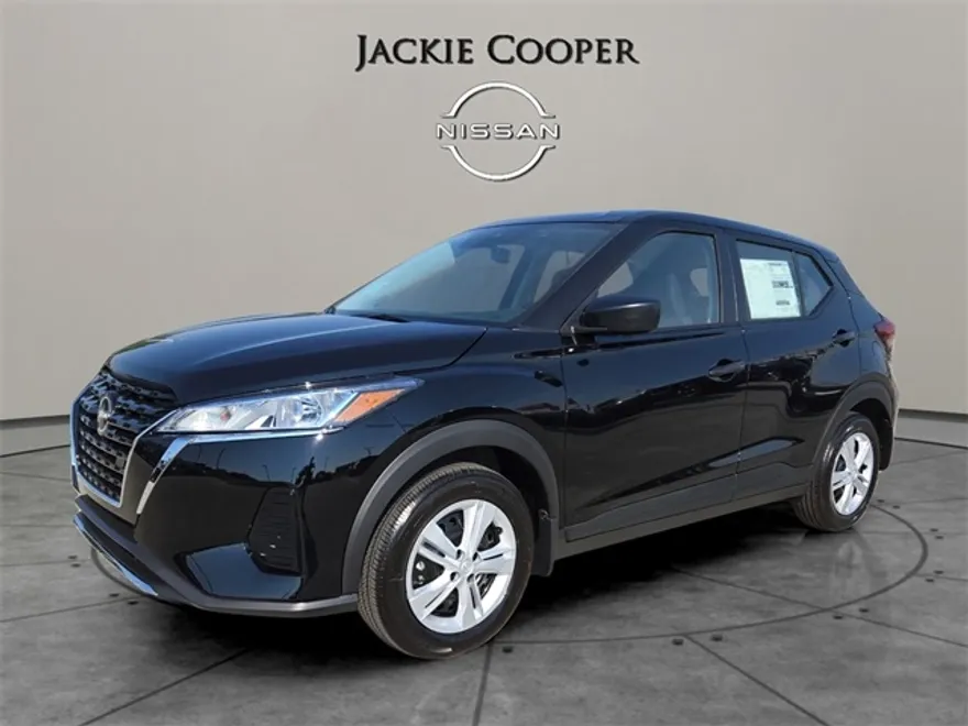 2025 Nissan Kicks Play S photo 1