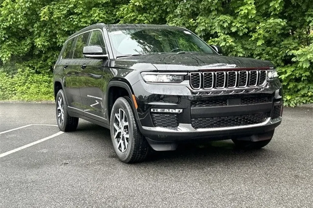 2025 Jeep Grand Cherokee Limited photo 1