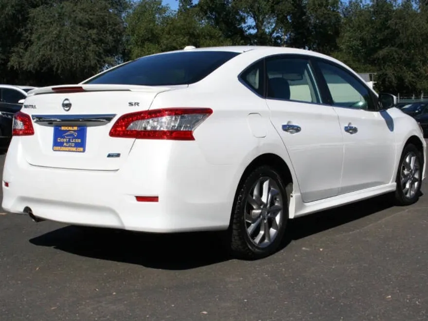 2014 Nissan Sentra SR photo 1