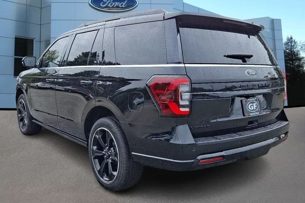 2024 Ford Expedition Limited photo 1
