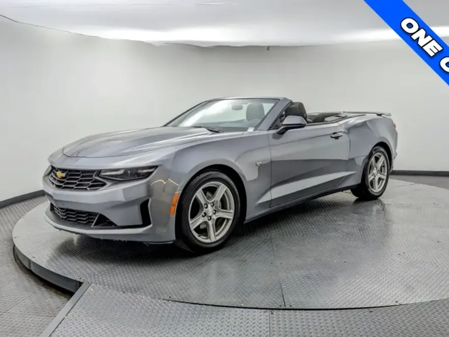 2020 Chevrolet Camaro 1LT photo 1