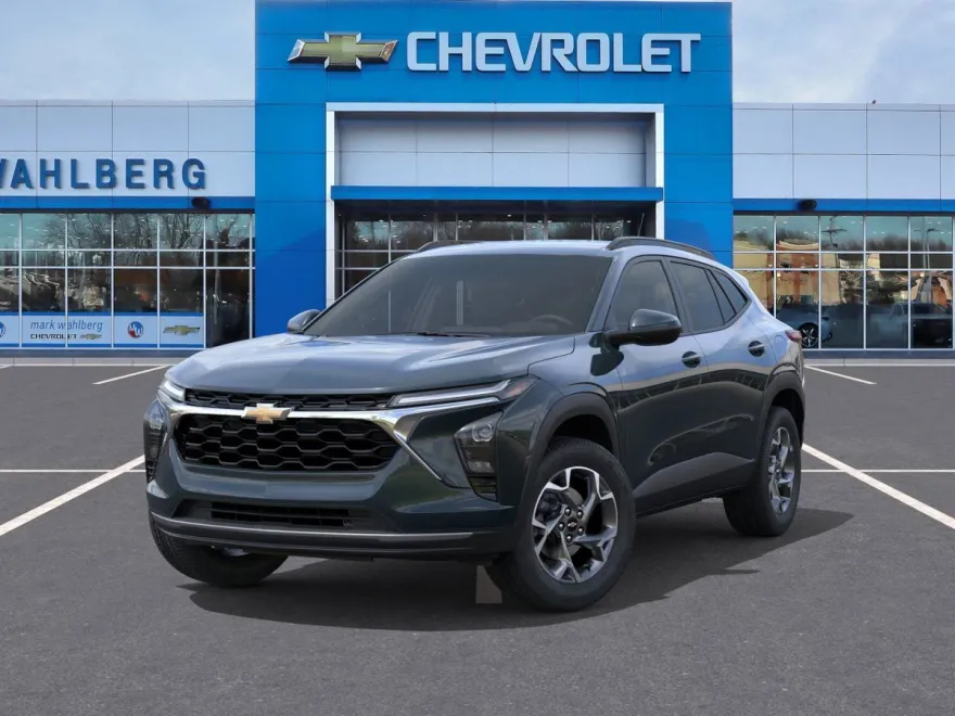 2025 Chevrolet Trax LT photo 1