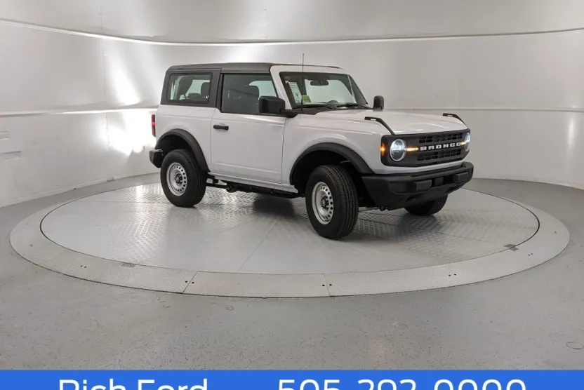 2025 Ford Bronco Base photo 1