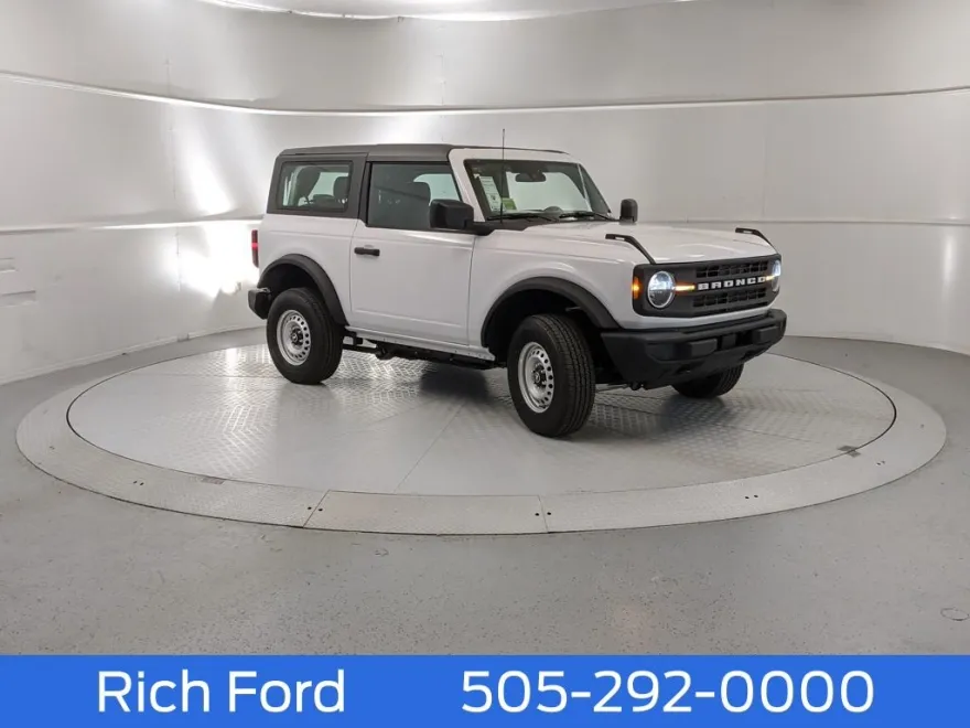 2025 Ford Bronco Base photo 1
