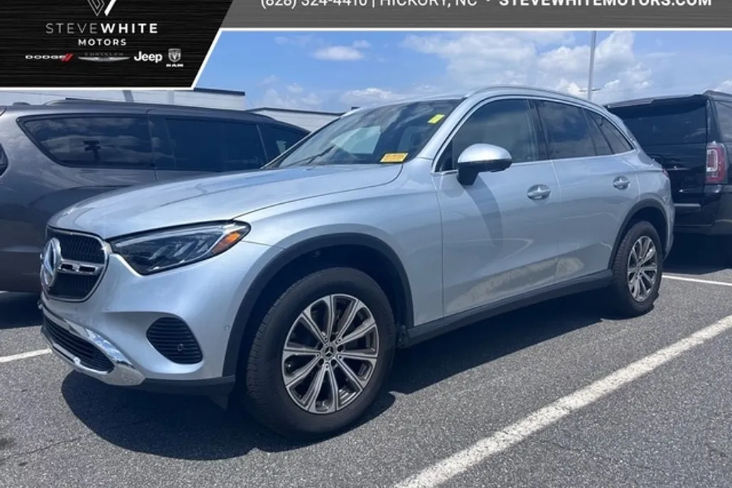 2023 Mercedes Benz GLC 300 4MATIC photo 1