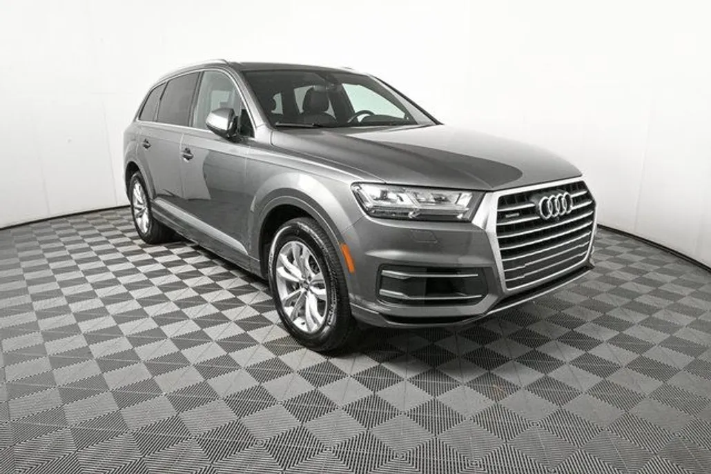 2017 Audi Q7 3.0T Premium Plus photo 1