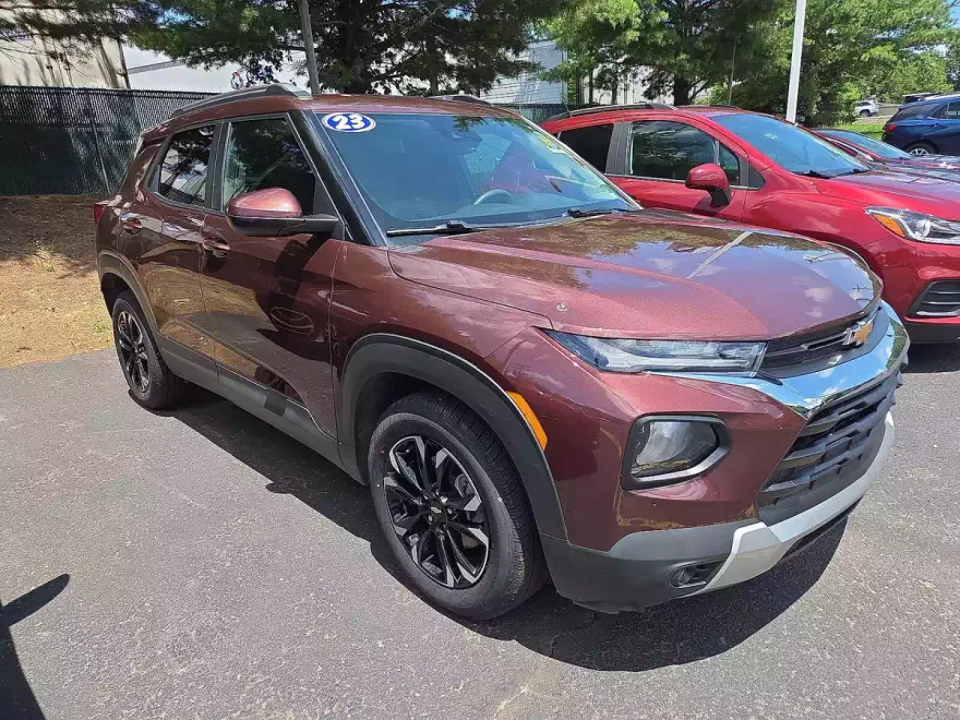 2023 Chevrolet Trailblazer LT photo 1
