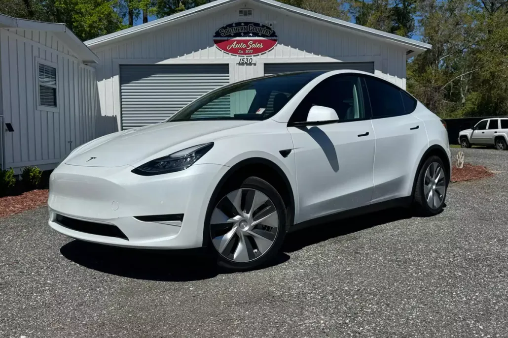 2022 Tesla Model Y Long Range photo 1
