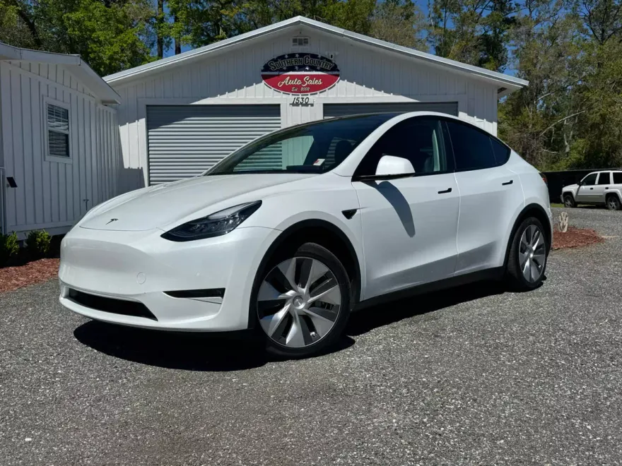 2022 Tesla Model Y Long Range photo 1